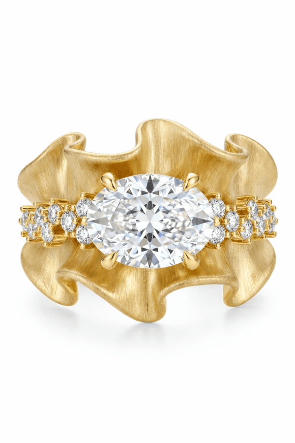 Organza - Sculptural Ruffled Gold Oval Ring